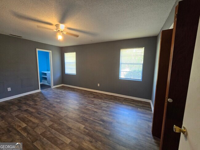 Building Photo - 408 S Orange Edwards Blvd