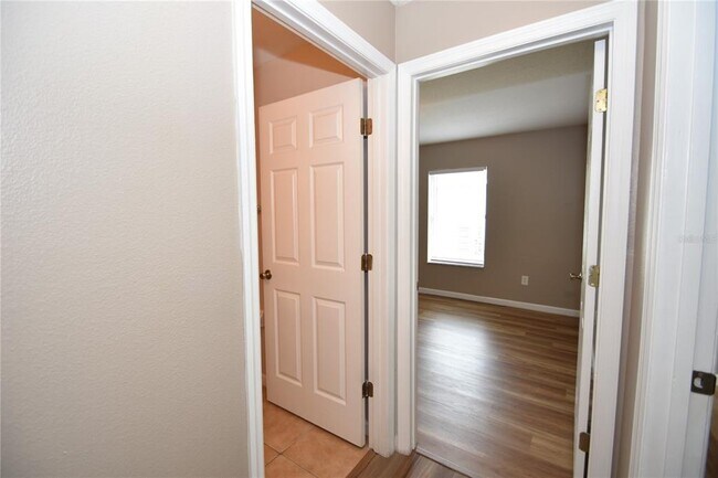 Building Photo - 7 Ryarbor Dr