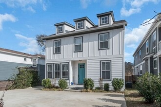 Building Photo - 3 Bedroom/3.5 Bath Home in East Nashville