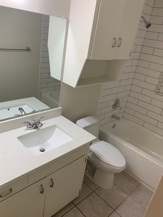 Building Photo - 3214 Crosscreek Dr