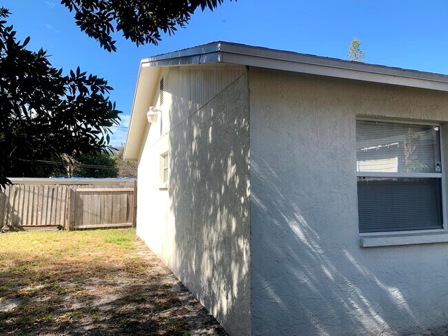 Building Photo - 4134 12th Ave S