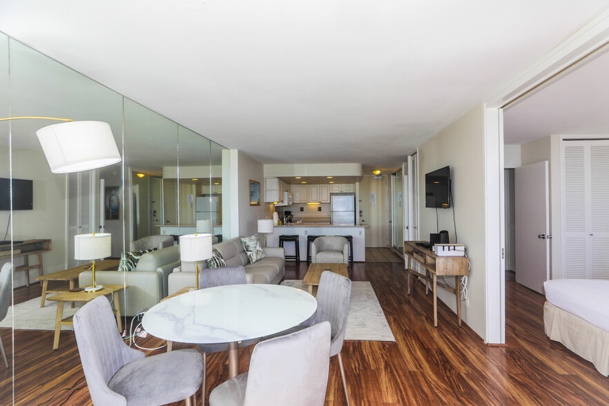 Building Photo - 1765 Ala Moana Blvd