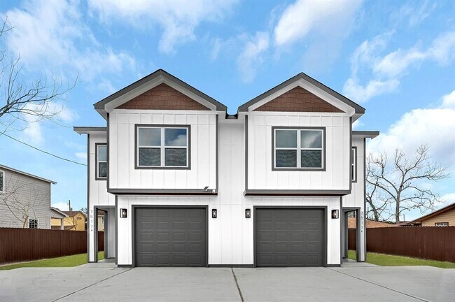 Primary Photo - 7517 Hezekiah Ln