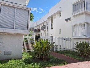 Building Photo - 320 80th St