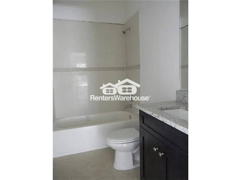 Building Photo - 701 Armadillo Dr