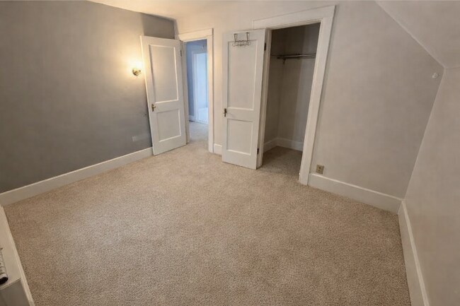 Building Photo - 1128 Ridge Rd