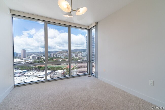 Building Photo - Waihonua 2br 2ba 2pkg (tandem) w/Storage, High Floor, Amenities (Honolulu)
