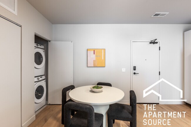 Building Photo - 1706 Sherman Ave