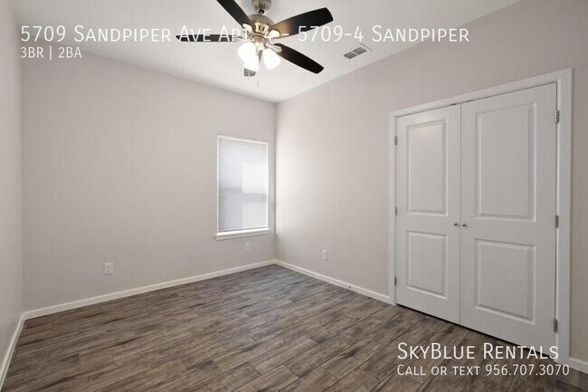 Building Photo - 5709 Sandpiper Ave