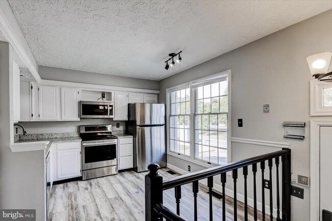 Building Photo - 7014 Chestnut Brook Ct