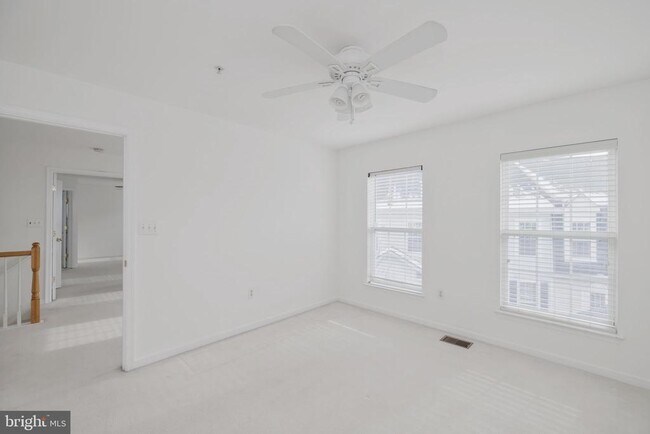 Building Photo - 5108 English Terrace