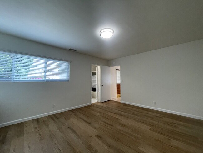 Building Photo - 2050 McNab Ave