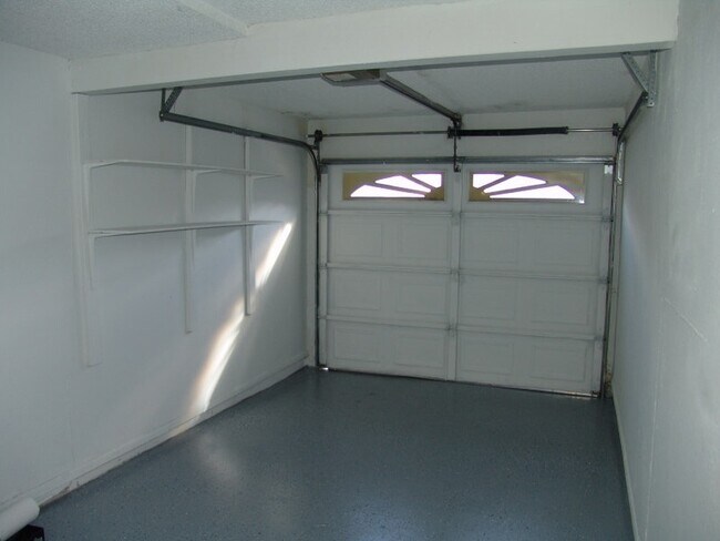 Building Photo - 30 E Brown Rd