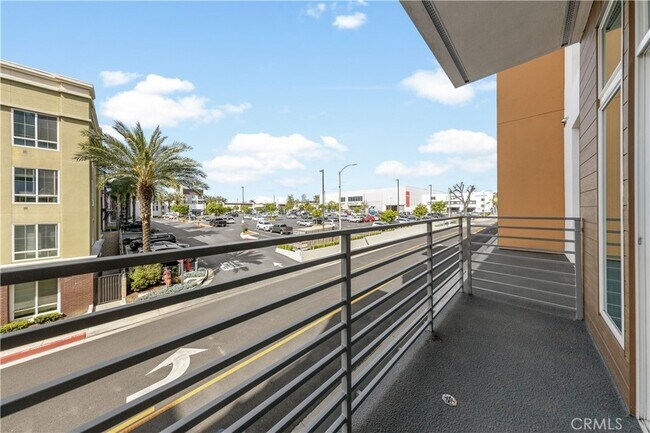 Building Photo - Alhambra