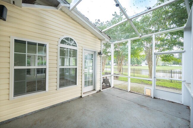 Building Photo - 9301 Markleys Grove Blvd
