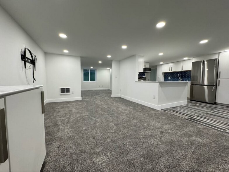 Building Photo - 25 6th St