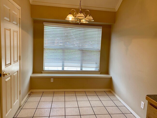 Building Photo - Cavender