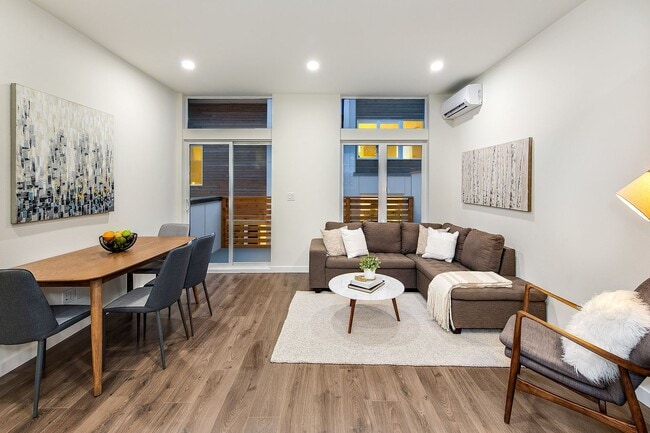 Building Photo - New Construction Townhouse - 2 Bedroom Columbia City