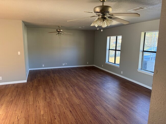 Building Photo - 3601 Dana Dr