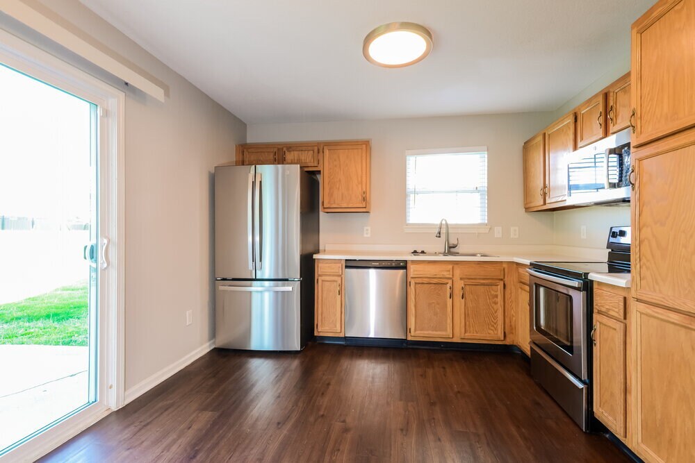 Building Photo - 1580 Cold Spring Dr
