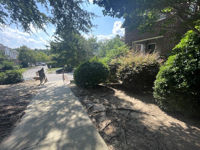 Building Photo - 701 Copperline Dr