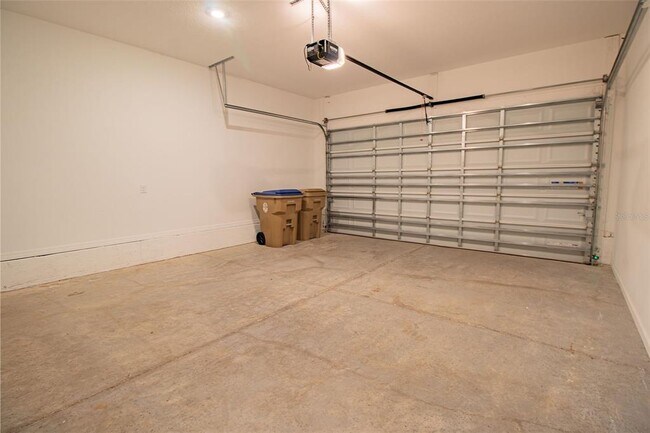 Building Photo - 2952 Embark Trl