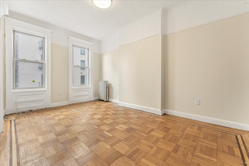 Building Photo - 952 E 156th St