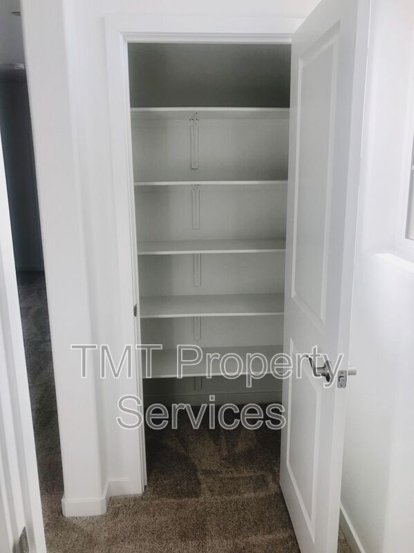 Building Photo - 8194 Champart Cir