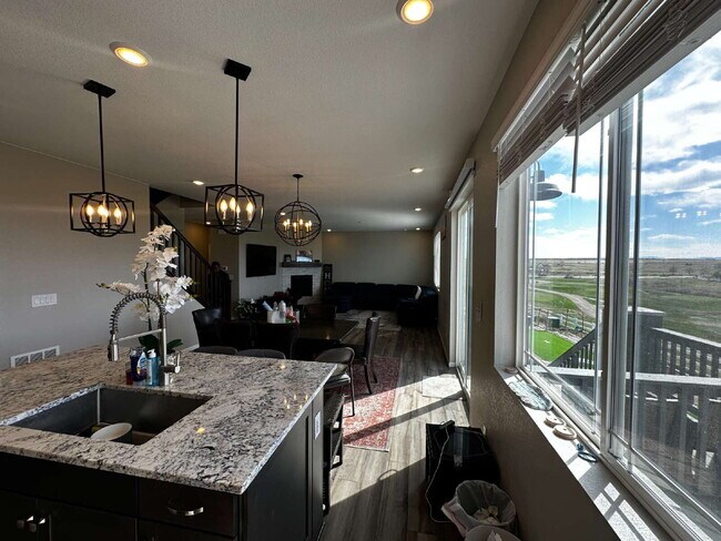 Building Photo - Available May! Beautiful home in Murphy Creek!