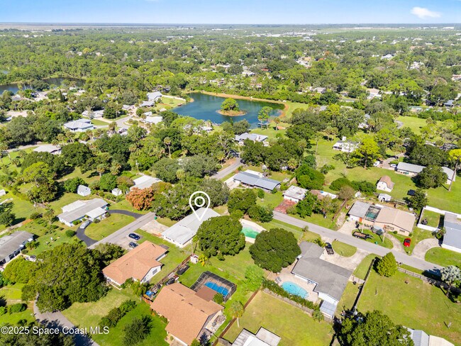 Building Photo - 7740 Pine Lake Dr