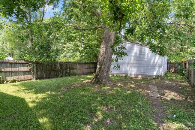 Building Photo - Cute 1 bed 1 bath. SECTION 8 Accepted