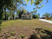 Building Photo - 1120 Morningside Dr