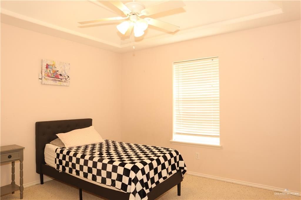 Building Photo - 2212 Lilly Cove Dr