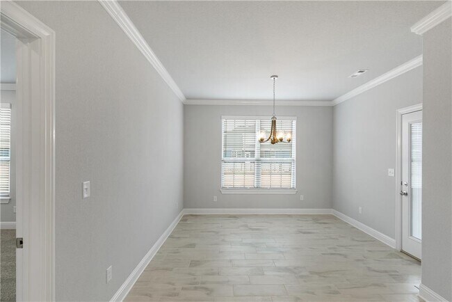 Building Photo - 520 Piper Ln