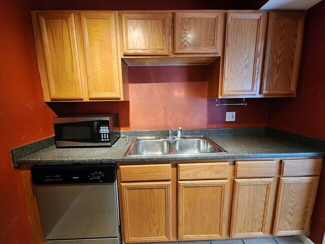 Building Photo - 507 NW 39th Rd