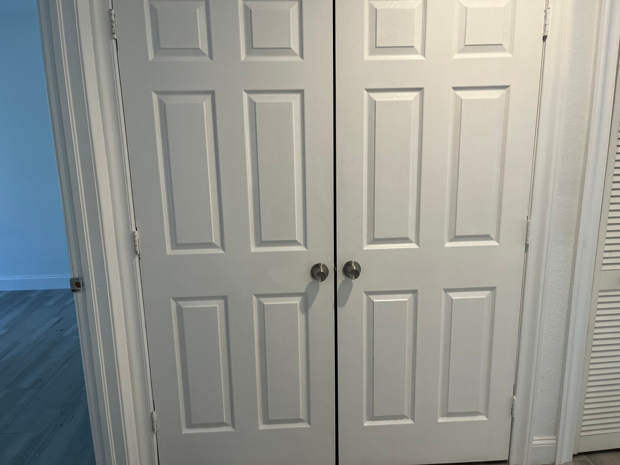 Building Photo - 4712 Golfview Blvd