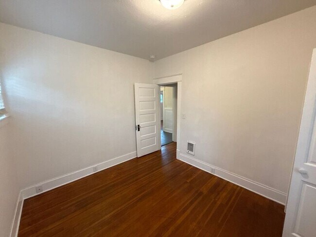 Building Photo - 244 14th St SE