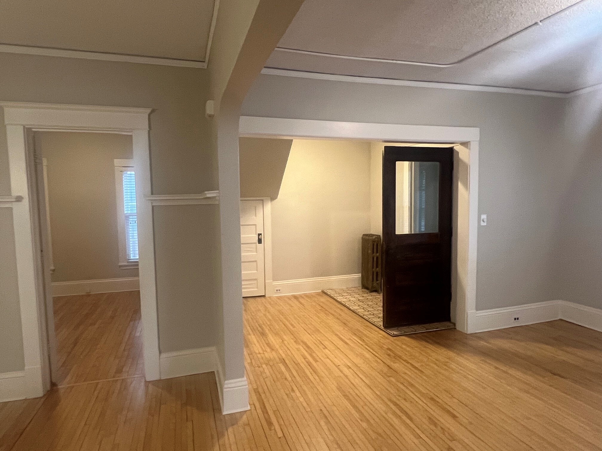 Building Photo - 3036 Harriet Ave