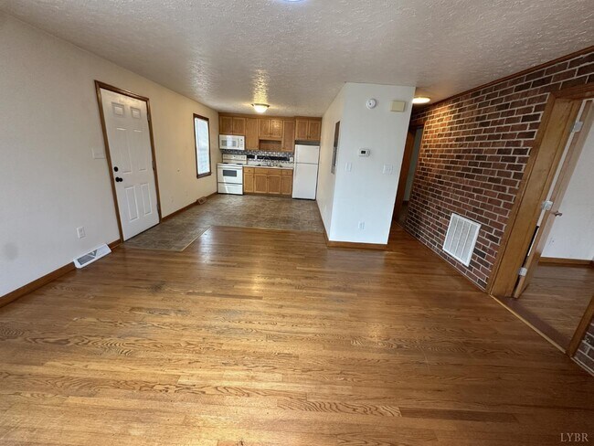 Building Photo - 93 High View Pl