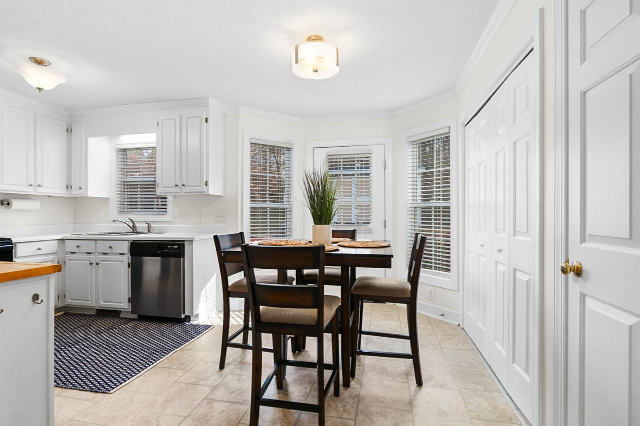 Furnished Rental - 909 Danley Ln