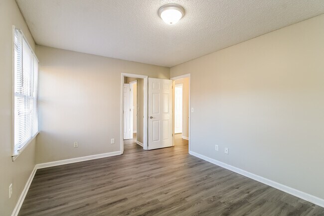 Building Photo - Bright 3-Bedroom Home in Greensboro, NC