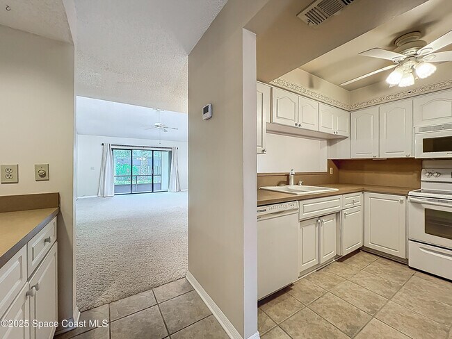 Building Photo - 330 Markley Ct