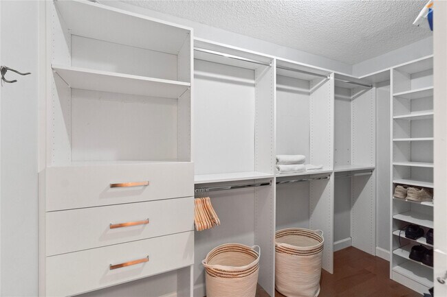 Building Photo - 3500 Galt Ocean Dr