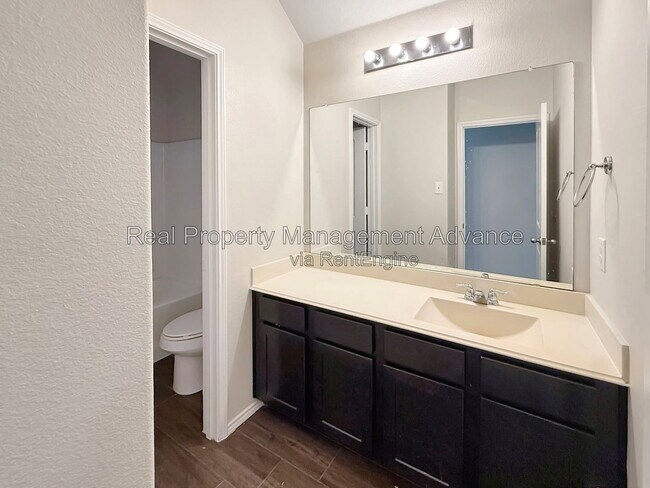 Building Photo - 1290 Lasso Dr