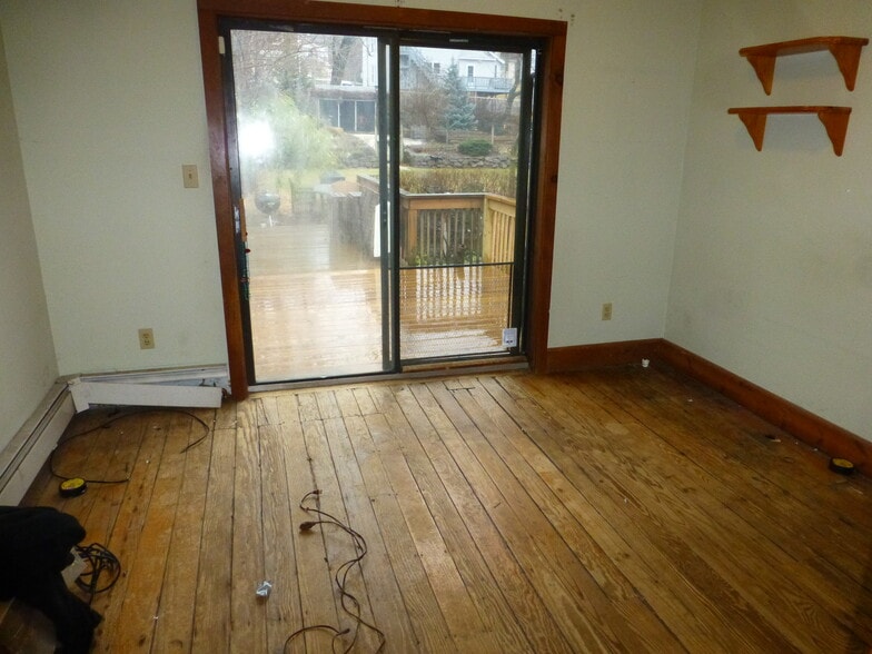 Building Photo - 529 Quinnipiac Ave