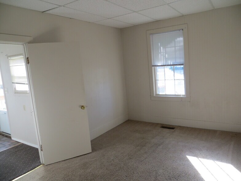 Building Photo - 860 10th St