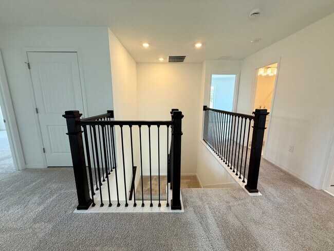 Building Photo - Sprawling 5BR/4.5BA Dream Home with 3-Car ...