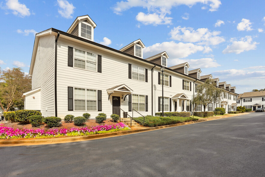 Primary Photo - Sundance Creek Townhomes