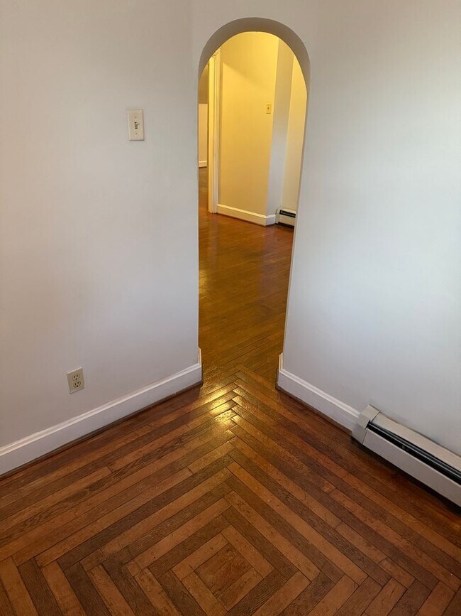 Building Photo - 312 South Upper Street, Lexington KY (Thir...