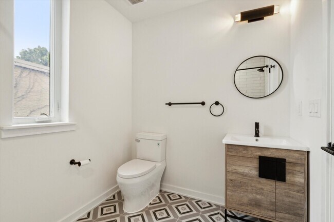 Building Photo - 1809 N 18th St